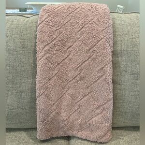 light pink throw blanket